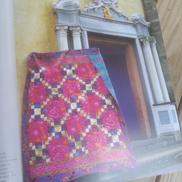 Large Fassett's Quilt Romance Quilting - Picture 4 of 7